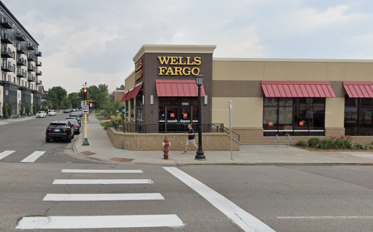 Wells Fargo Bank Uptown
