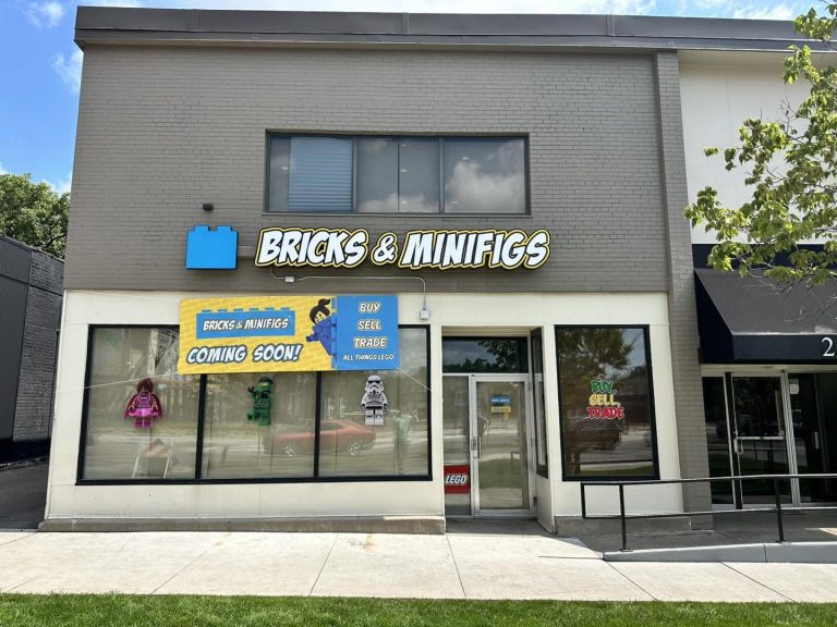 Bricks & Minifigs Uptown Minneapolis