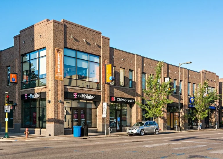 1221 Uptown Row